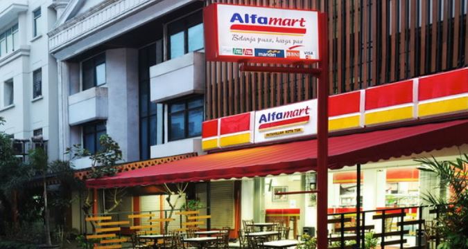 Alfamart Brug Menceng: Jantung Pagi yang Menyapa Cilacap